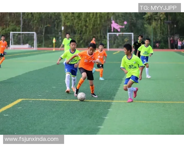 浦东实验小学足球明星展现青春风采助力校园体育发展